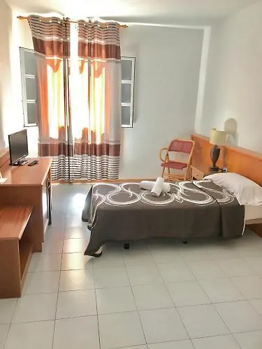 Hotel Pension Cassandra Buzanada